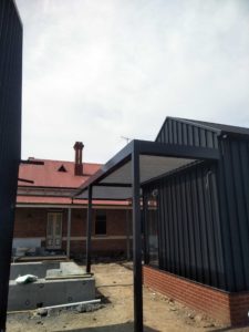 Ultimate Alfresco build of Patios, Decks / decking, Pergolas . Alfresco ideas for outdoor living spaces (incl. retractable roofs) servicing in Albury Wodonga, Wagga, Shepparton and surrounding areas in northern VIC